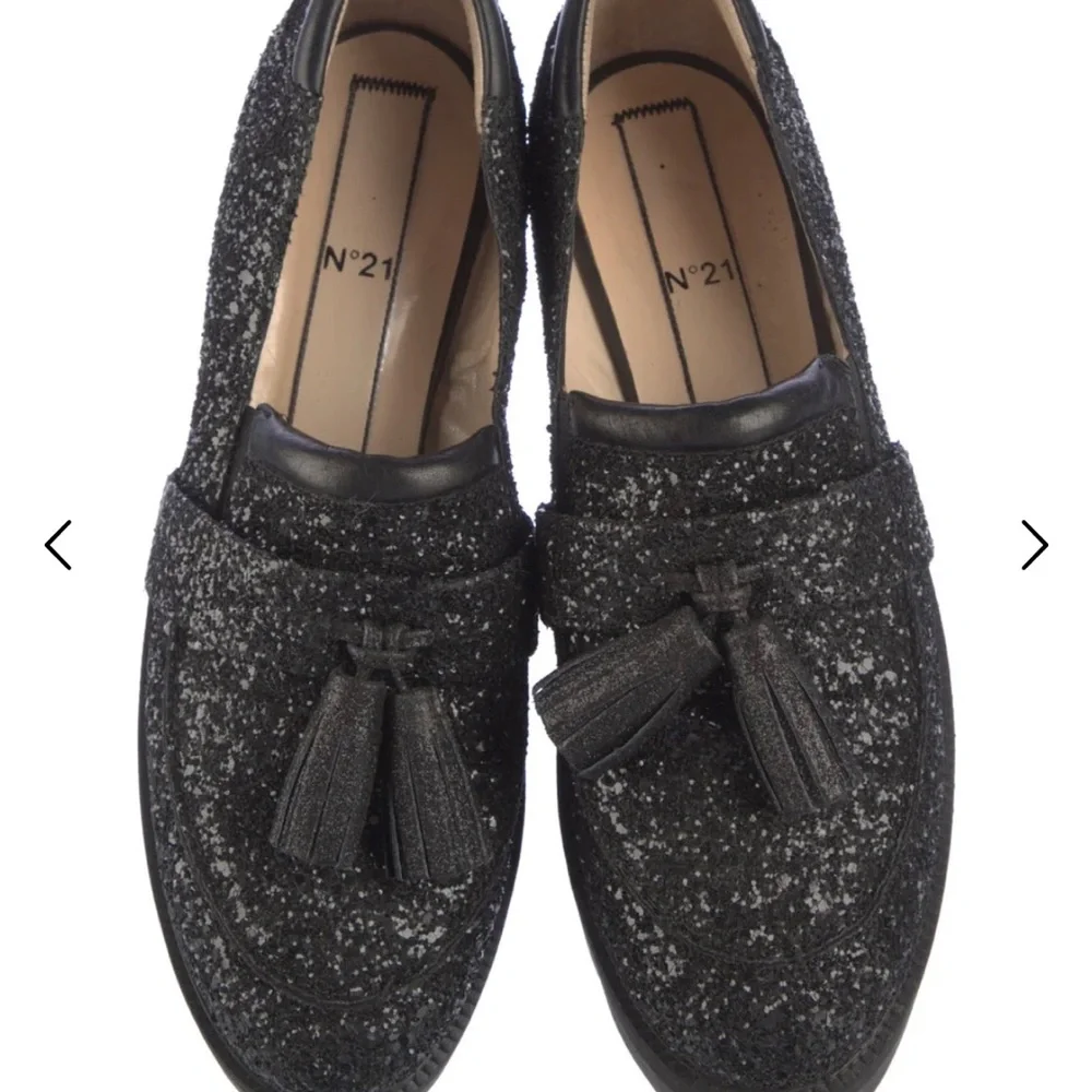 Nº 21 N21 No 21 Black Glitter Tassel Loafers size 40 fits like a 9.5